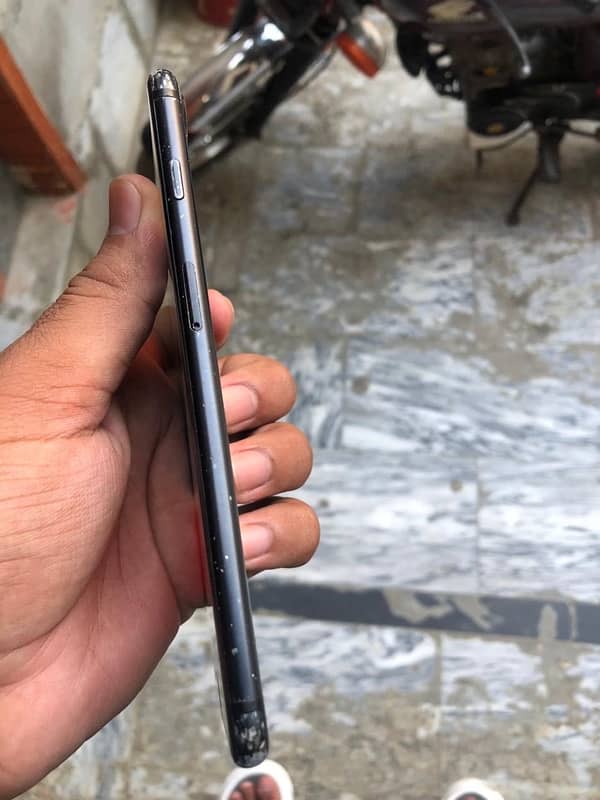 i phone 7 plus pta aproved battery health 73 all original phone 4