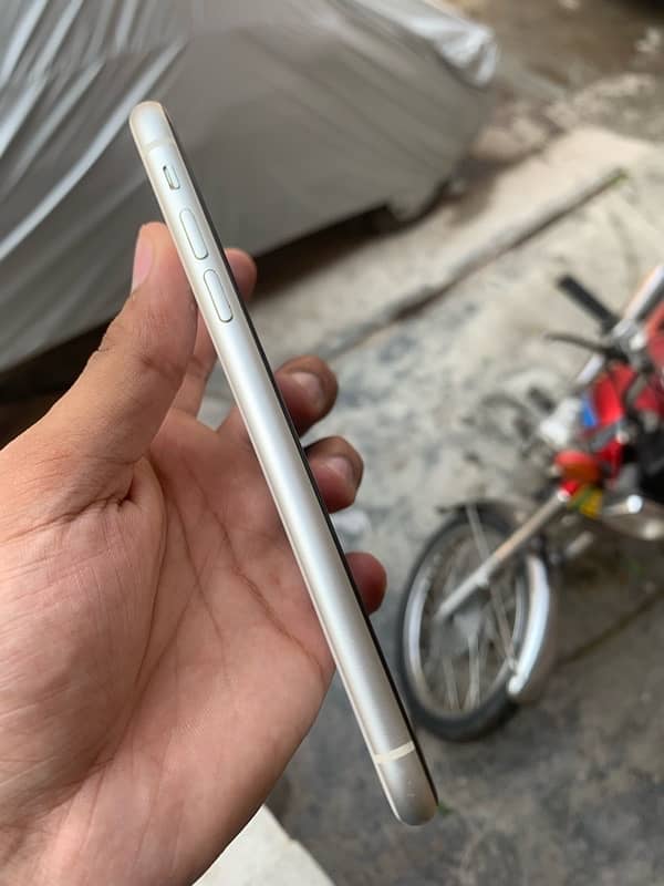 Iphone 11 Dual PTA(128)(03094106408)DM/call 2