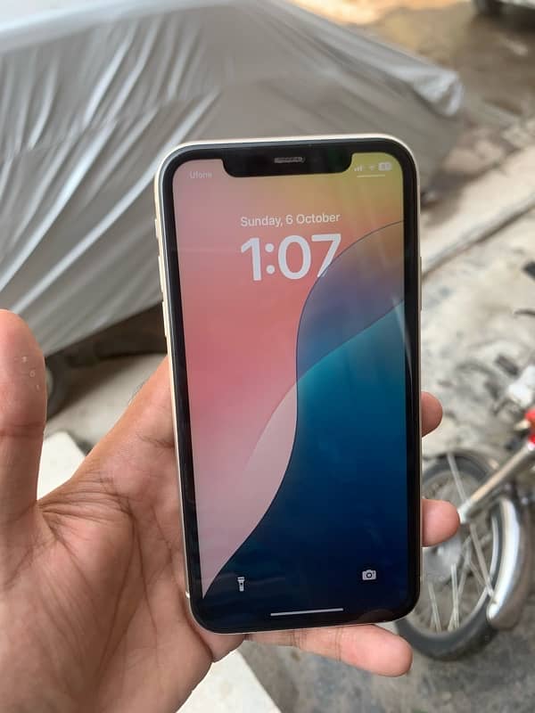 Iphone 11 Dual PTA(128)(03094106408)DM/call 4