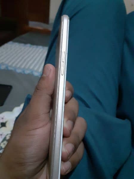 Oppo f1s good condition 5