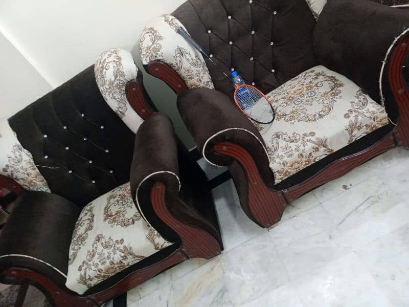 7 seater excellent condition sofa set 1