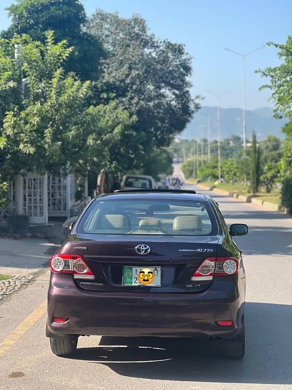 Toyota Corolla Altis 2013 1