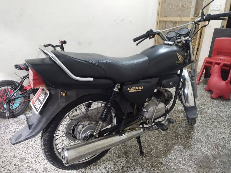 Honda CD 100 Black Color 1