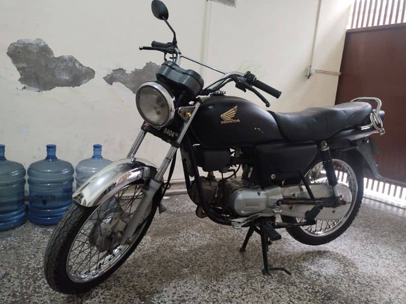 Honda CD 100 Black Color 3