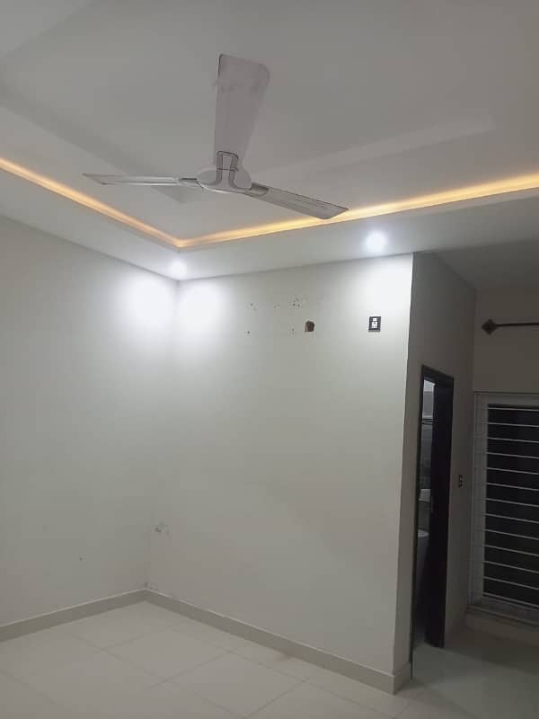 Upper Portion Available For Rent In Gulberg 5