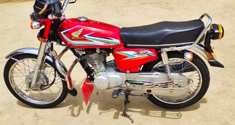 Honda 125 CG madal 2016 for sale call on 0306,58,94,128 0