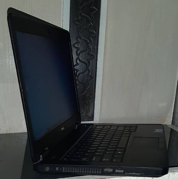 Dell Latitude E5440 Core i7 With Graphics Card 3