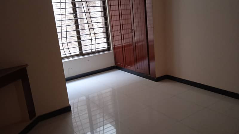 Flat Of 1000 Square Feet For Rent In Gulberg Greens 4