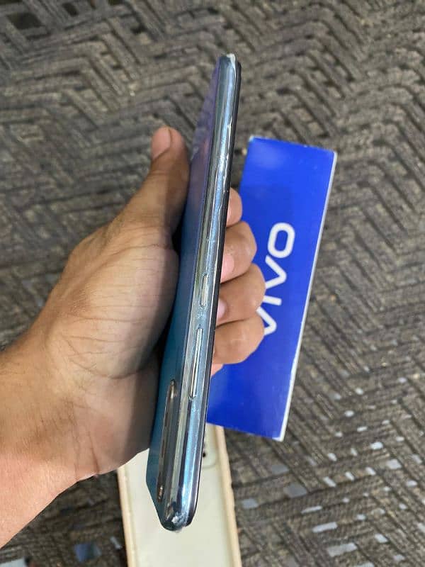 vivo s1 8/256gb good condition 4