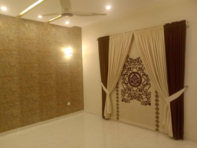 10 Marla Upper Lock Portion For Rent Hot Location Sector C Bahria Town Lahore 2