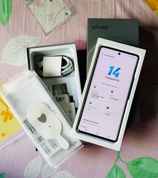 VIVO V29 BRAND NEW COMPLETE BOX 5