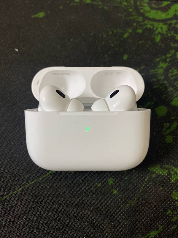 Apple AirPods Pro White with Warranty 4