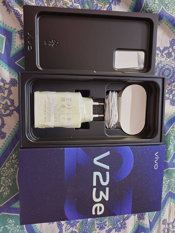 Vivo V23E Complete With Box 8/128 5