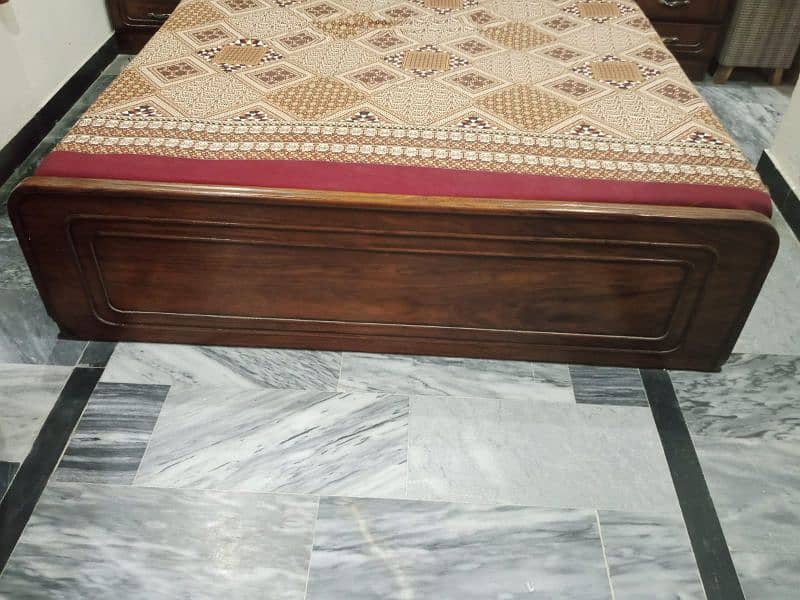 king size bed pure wood only one side damage 4