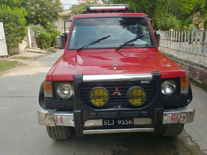 Mitsubishi Pajero 1983 2