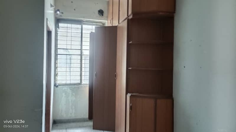 10 Marla Upper Portion (Couple Family) With Iron Stairs 1 Bed Tv Lounge Available for Rent in DHA Phase 3 1