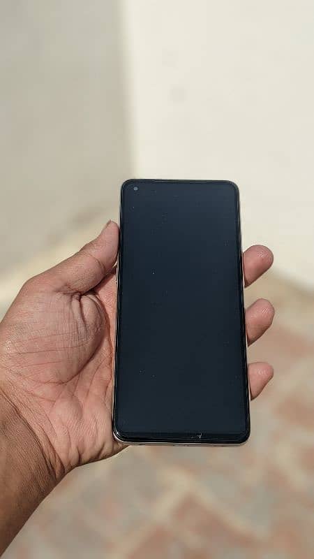 Oppo F 21 pro for sale. 3