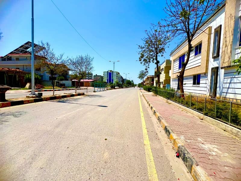 1 KANAL SUN FACE CORNER PLOT FOR SALE MULTI F-17 ISLAMABAD 29