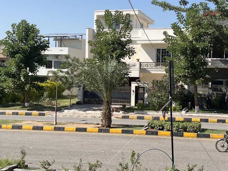 1 KANAL SUN FACE CORNER PLOT FOR SALE MULTI F-17 ISLAMABAD 46