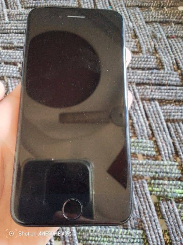 I phone 7  gb32 condition 10/9 only battery change Non Pata 4