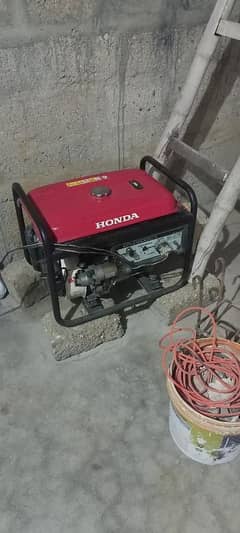 Honda generator. For contact direct Whatsapp with me:03273714177 0