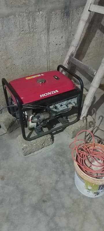 Honda generator. For contact direct Whatsapp with me:03273714177 1