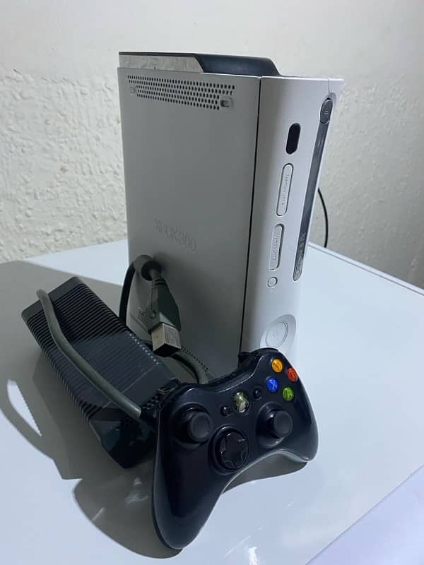 XBOX 360 FULL MODIFIED 4 K SUPPORTED JAILBREAK EDTION ALL ASSESORIES 1