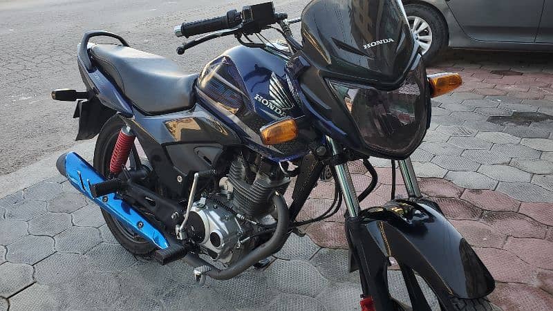 Honda CB125 F 11