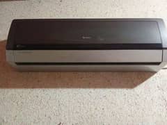 GREE fully working condition 1.5ton