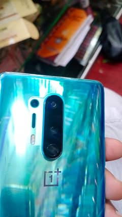 Oneplus 8 pro 10/9.5 8GB 128GB waterpacked No opend Back crack Minor