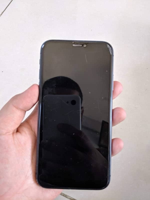 Iphone 11 64 gb total genuine non pta 2