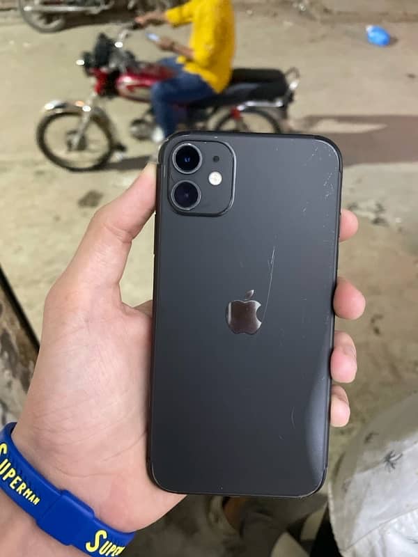 iPhone 11 no exchange box an cable 6