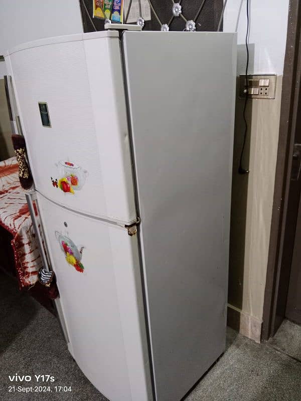 Dawlance refrigerator 1