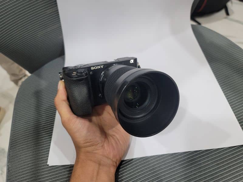 SONY ALPHA MIRRORLESS 6500. . 1ST OWNER 6