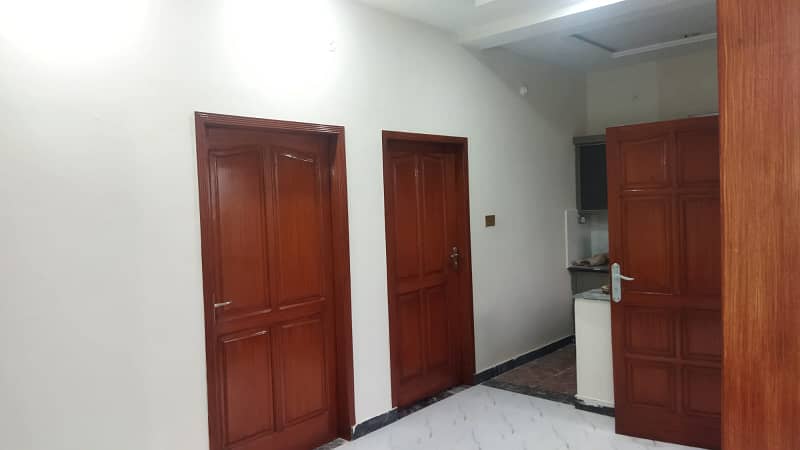 Flat for rent 2 bed room office ka leay available ha Bajli Pani ha 1