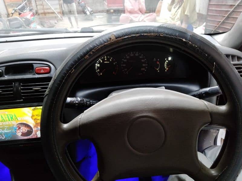 Suzuki Baleno 2004 12