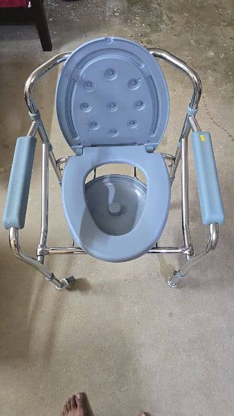 Commode chair for patients 1