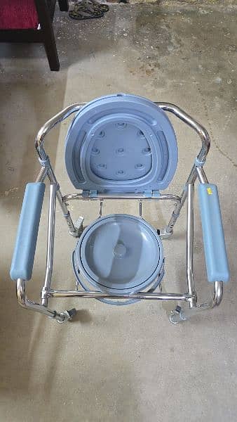 Commode chair for patients 2