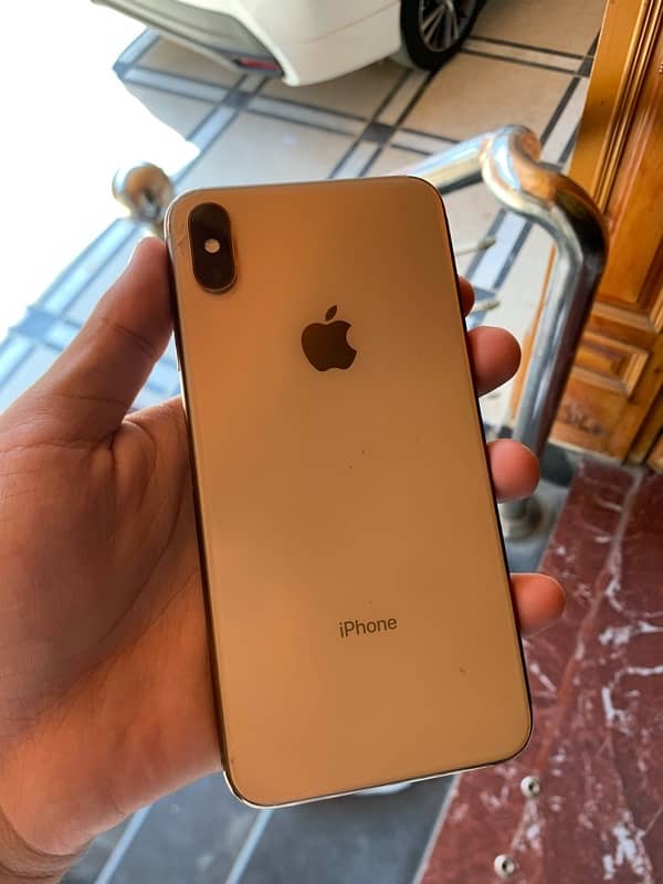 Iphone xsmax 256gb Golden colour Non PTA 1