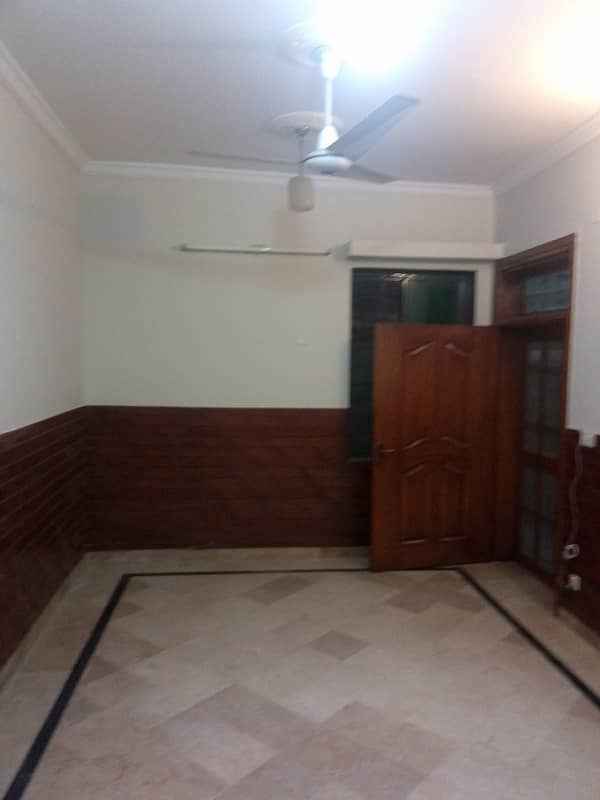 5 Marlla Ground flour house for rent phase 5A Bajli Pani gas available ha 9