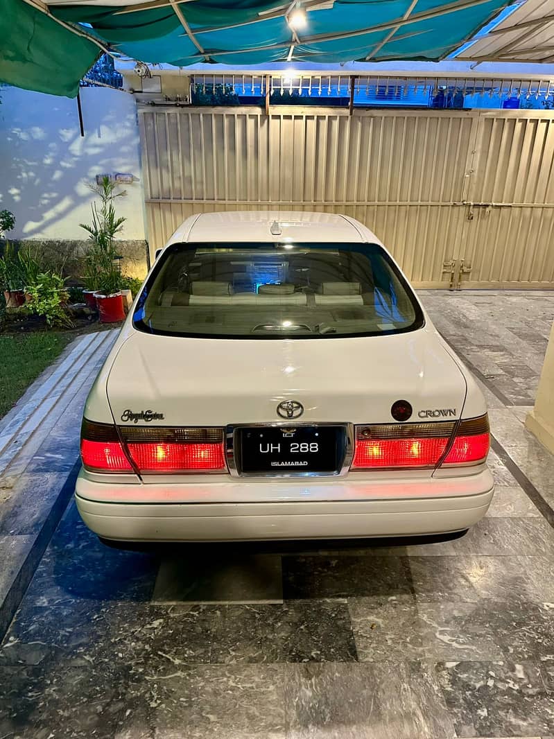 Toyota Crown 2003 1