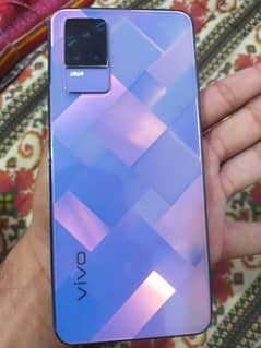 vivo v21e with original box and charger