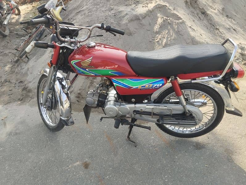 Honda cd70 2018 model in good condition 3