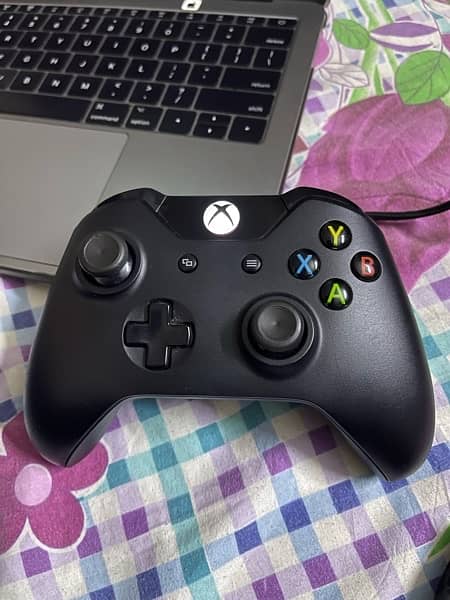 XBOX One 1 TB 1