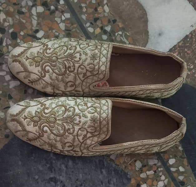 khussa shoes good condition 2