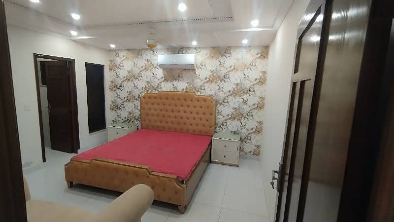 2 BEDROOMS FULLY LUXURY FURNISH IDEAL LOCATION EXCELLENT FLAT FOR RENT IN BAHRIA TOWN LAHORE 11