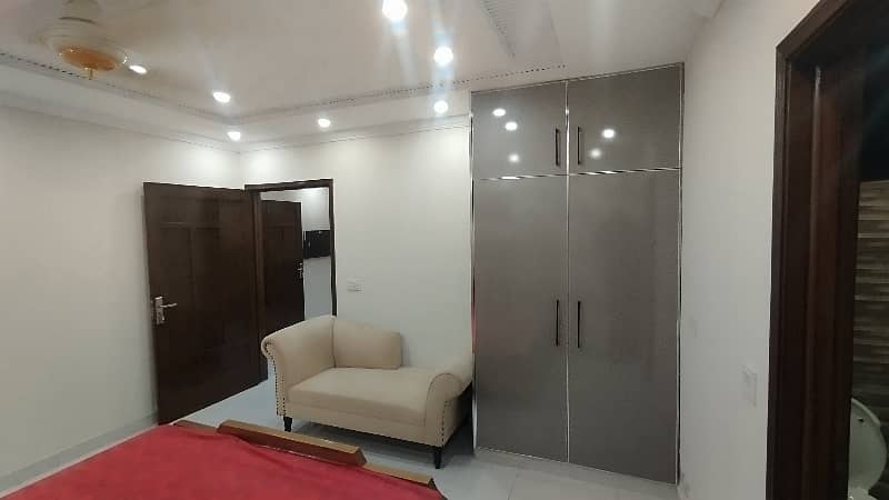 2 BEDROOMS FULLY LUXURY FURNISH IDEAL LOCATION EXCELLENT FLAT FOR RENT IN BAHRIA TOWN LAHORE 14