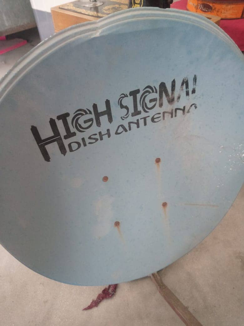 Dish antennas and receiver for sale 2