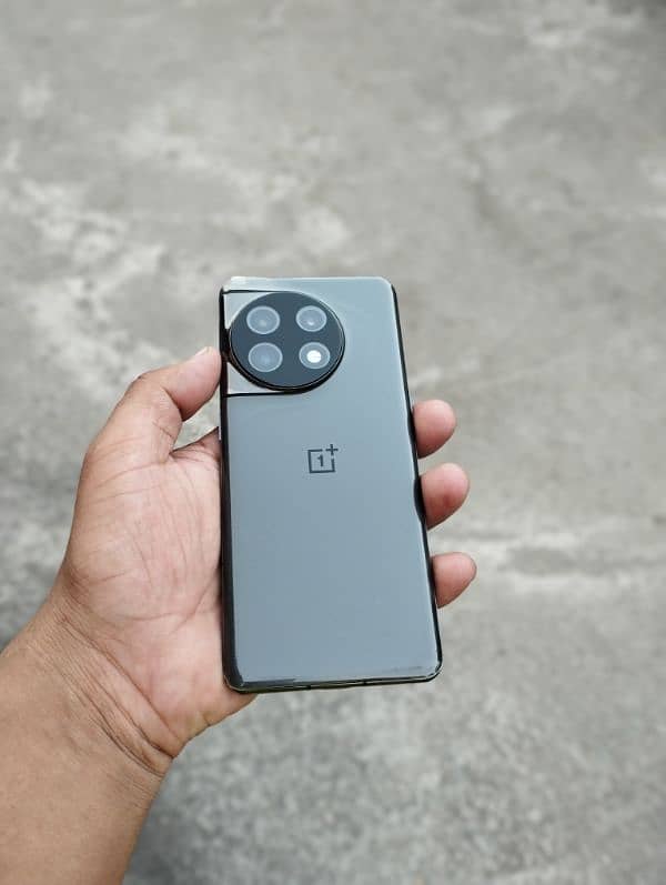 OnePlus 11 0