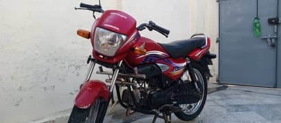 Hundred Honda prider Bike 0